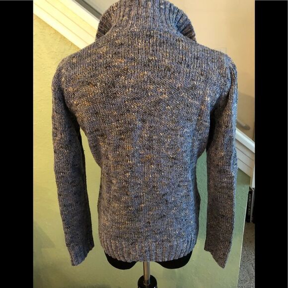 Nice knitted sweater by Liz Claiborne in XL - Picture 2 of 3